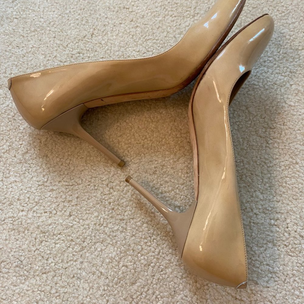 Jimmy Choo Beige Patent Leather Pumps - size 39.5 - Picture 4 of 4